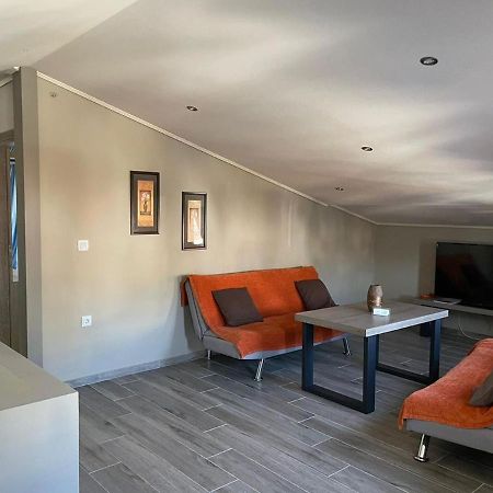 Aretoysa Center Luxury Suites 2 Néa Péramos エクステリア 写真