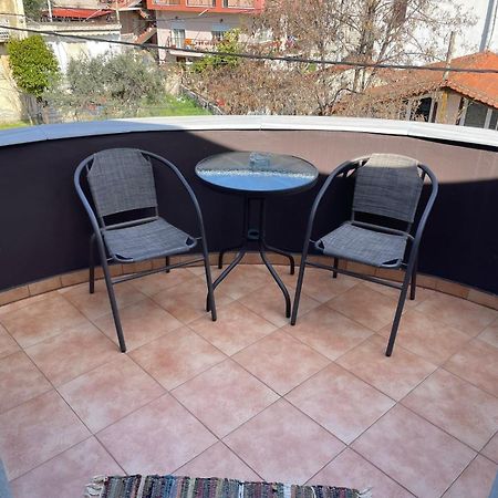 Aretoysa Center Luxury Suites 2 Néa Péramos エクステリア 写真