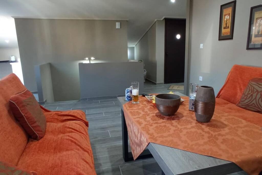 Aretoysa Center Luxury Suites 2 Néa Péramos エクステリア 写真