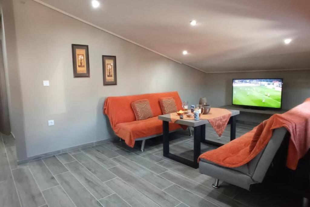 Aretoysa Center Luxury Suites 2 Néa Péramos エクステリア 写真