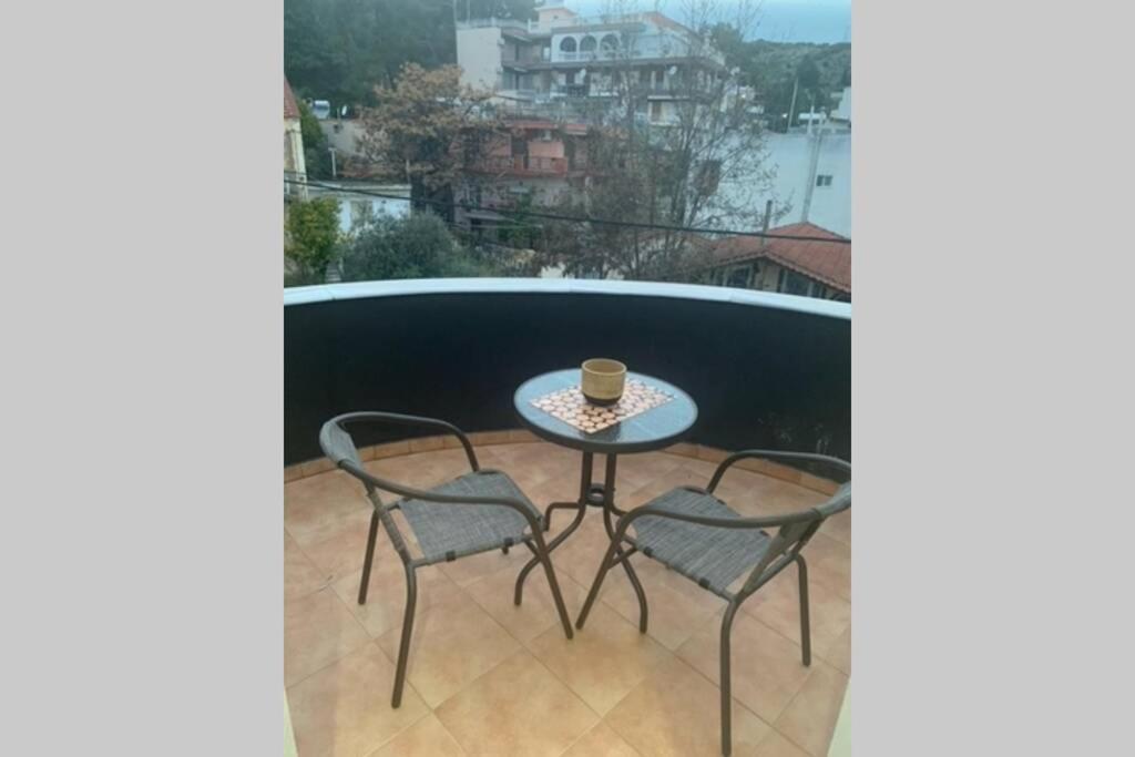 Aretoysa Center Luxury Suites 2 Néa Péramos エクステリア 写真