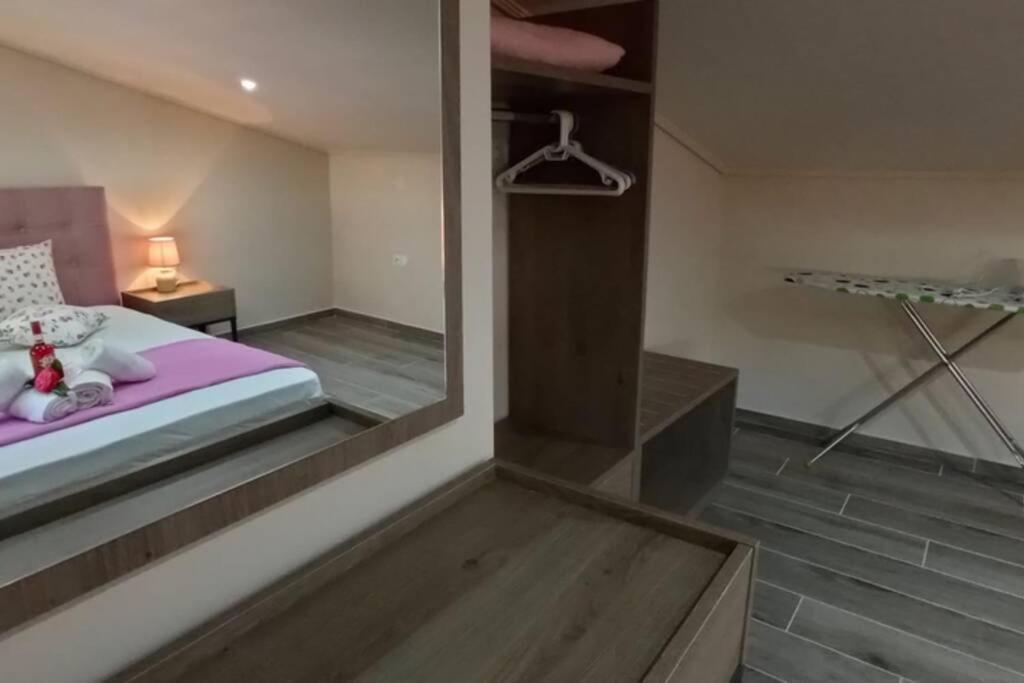 Aretoysa Center Luxury Suites 2 Néa Péramos エクステリア 写真