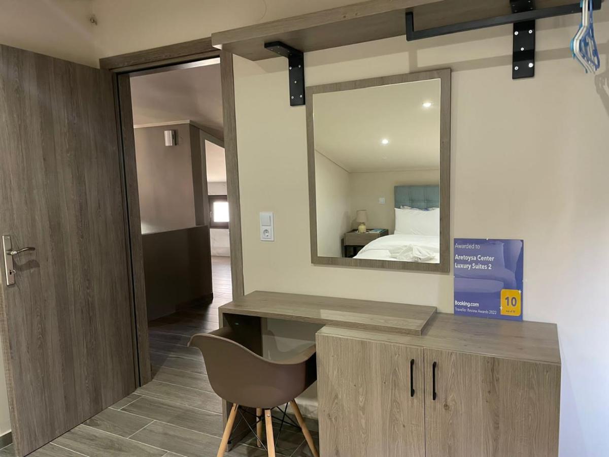 Aretoysa Center Luxury Suites 2 Néa Péramos エクステリア 写真