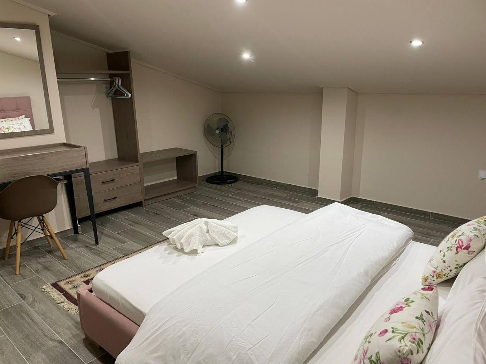 Aretoysa Center Luxury Suites 2 Néa Péramos エクステリア 写真
